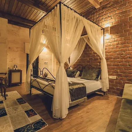 לינה וארוחת בוקר Sobek Stone House Cappadocia