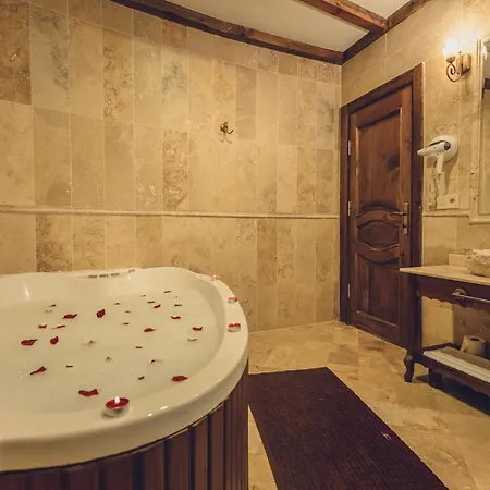 לינה וארוחת בוקר Sobek Stone House Cappadocia 3*